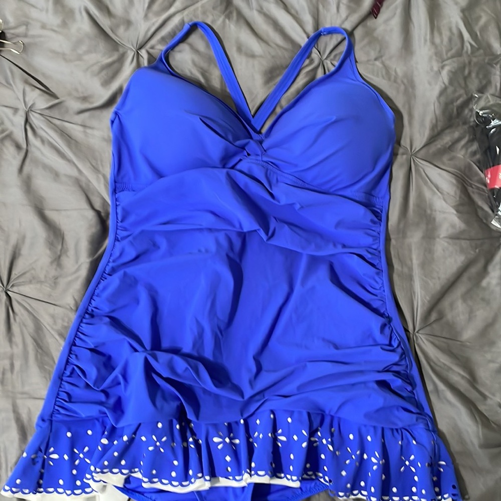 Profile by Gottex swimsuit, size 20, excellent condition